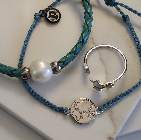 2 bracelets and 1 ring , genuine cultured pearl and sterling silver detail - Picture 2 of 7